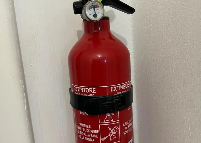 アパート Venice Night B13